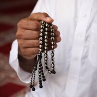 سبحة خشب كوك طبيعي 9 ملم 99 خرزة